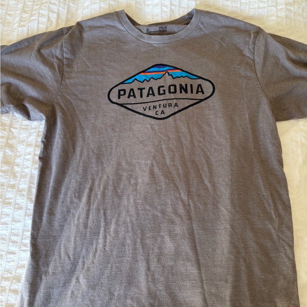 Patagonia Gray Logo Men's Tee